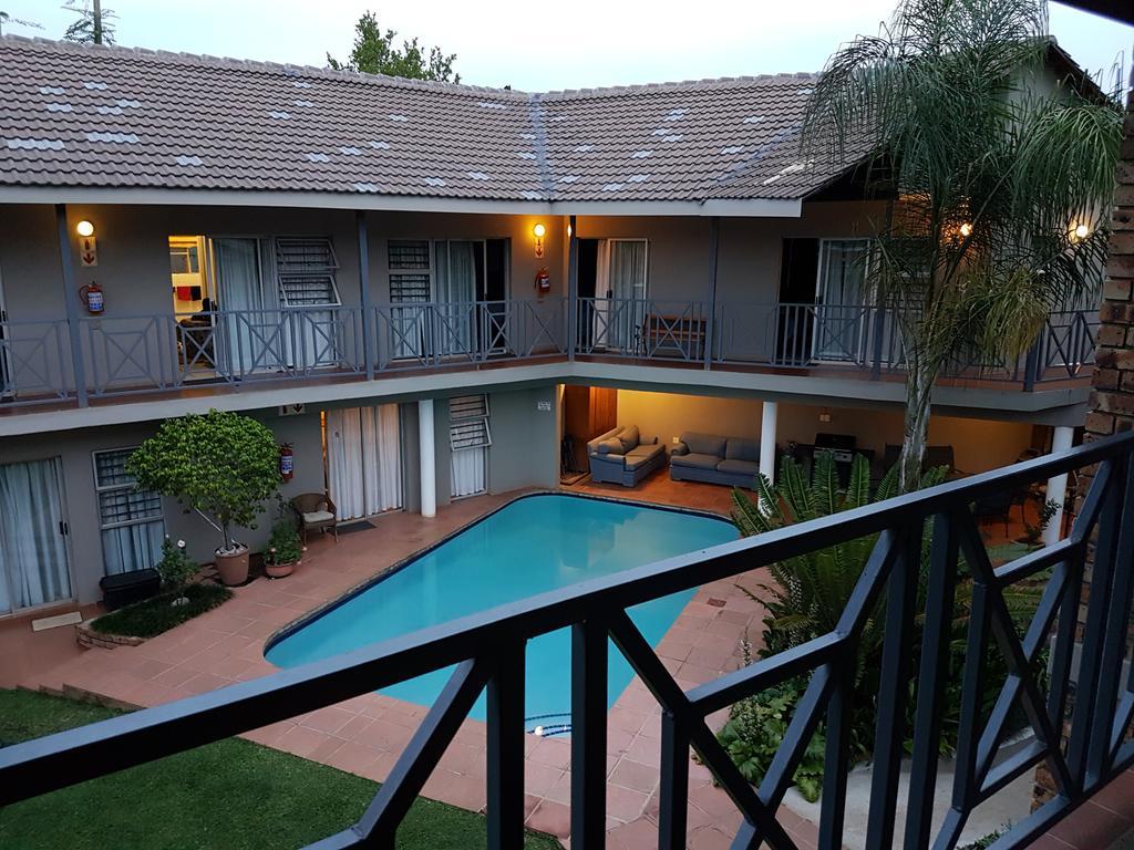 Loerie Guesthouse Hoedspruit Exterior foto