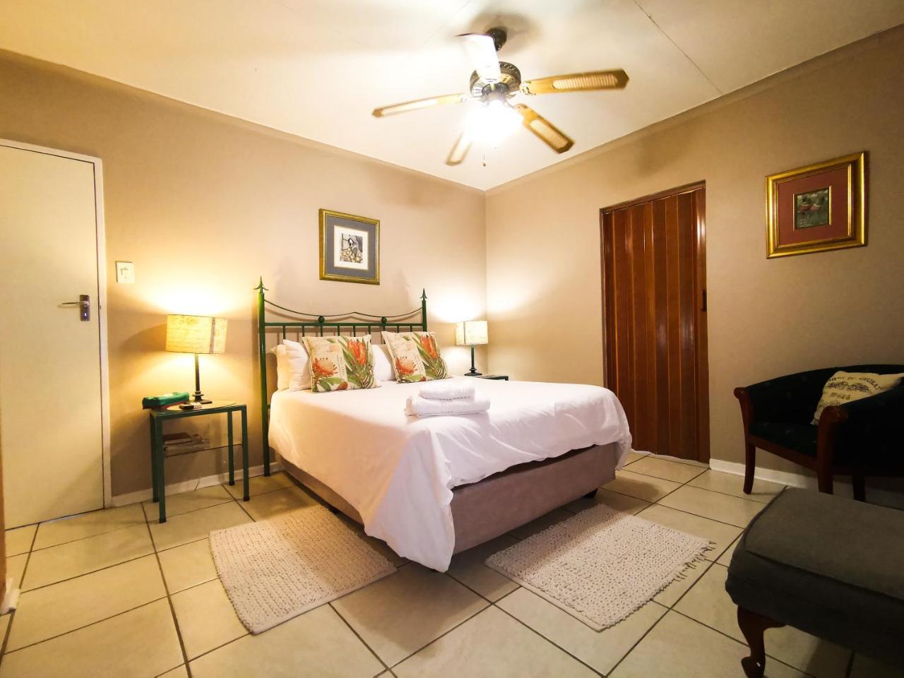 Loerie Guesthouse Hoedspruit Exterior foto